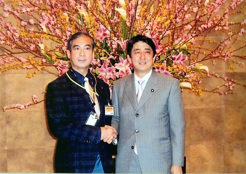 院長と安倍官房副長官（2006年3月2日）