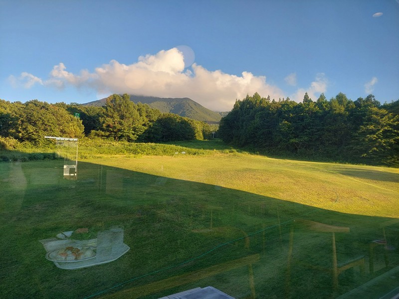 図24 ホテルから見た岩木山