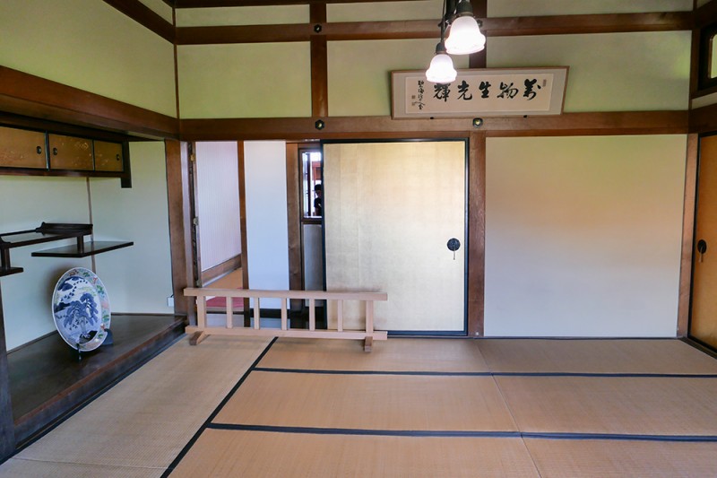 図06 金襖の日本間